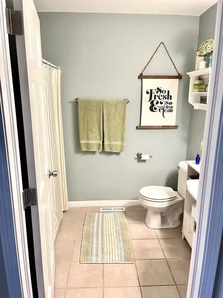 Photo 4 of Single family home for sale at N1620 N Geneva Ave, Lake Geneva, WI 53147 | MLS# 1984850 | Listing updated on 2026-10-27