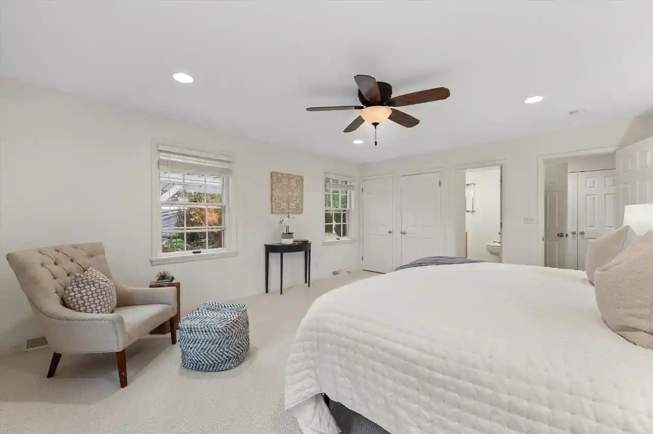 Photo 4 of Single family home for sale at 1123 S Utica Rd, Oconomowoc, WI 53066 | MLS# 1984884 | Listing updated on 2026-10-29