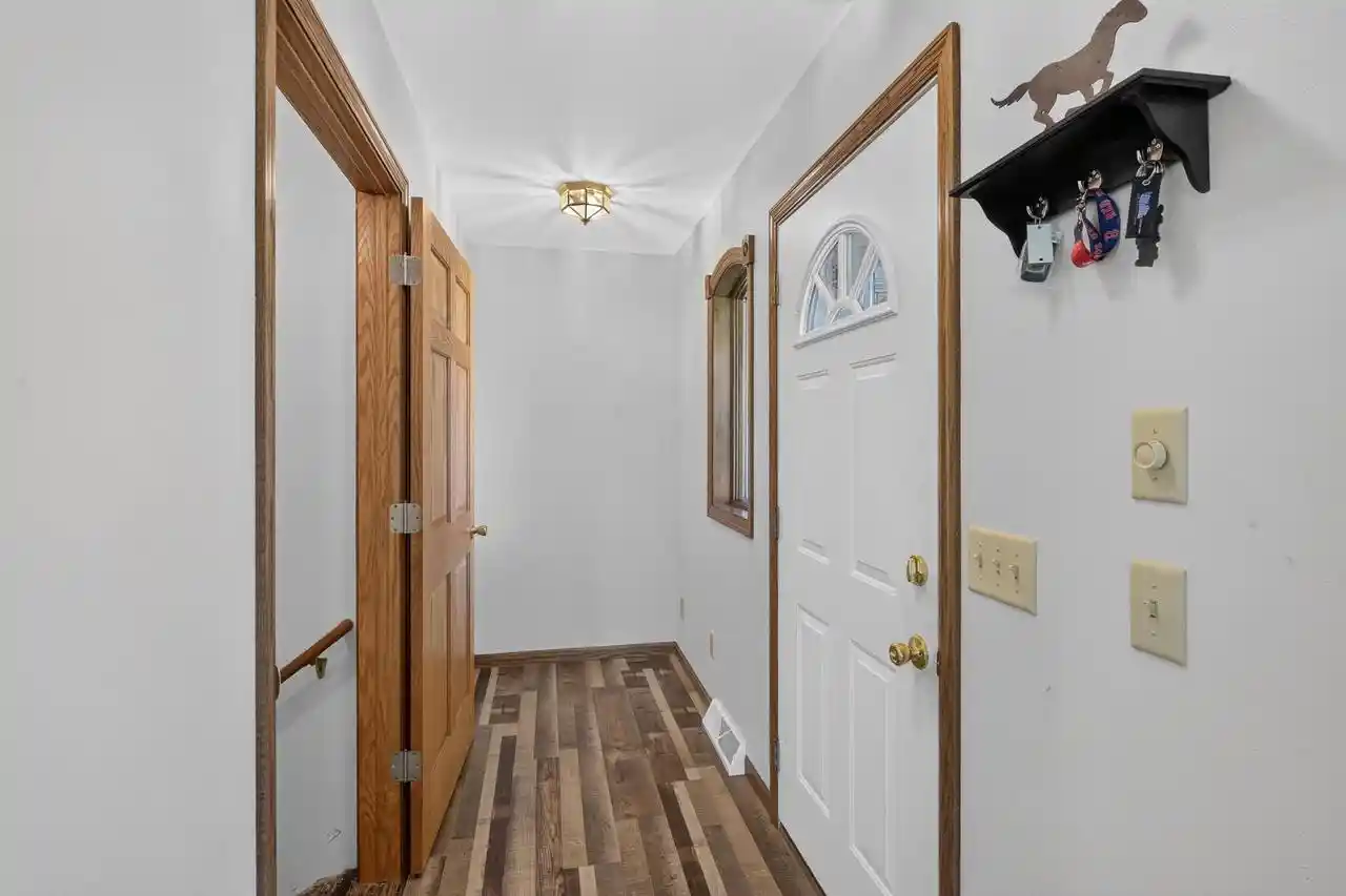 Photo 3 of Single family home for sale at 513 Gold Coast Ln, Evansville, WI 53536 | MLS# 2034700 | Listing updated on 2026-10-19