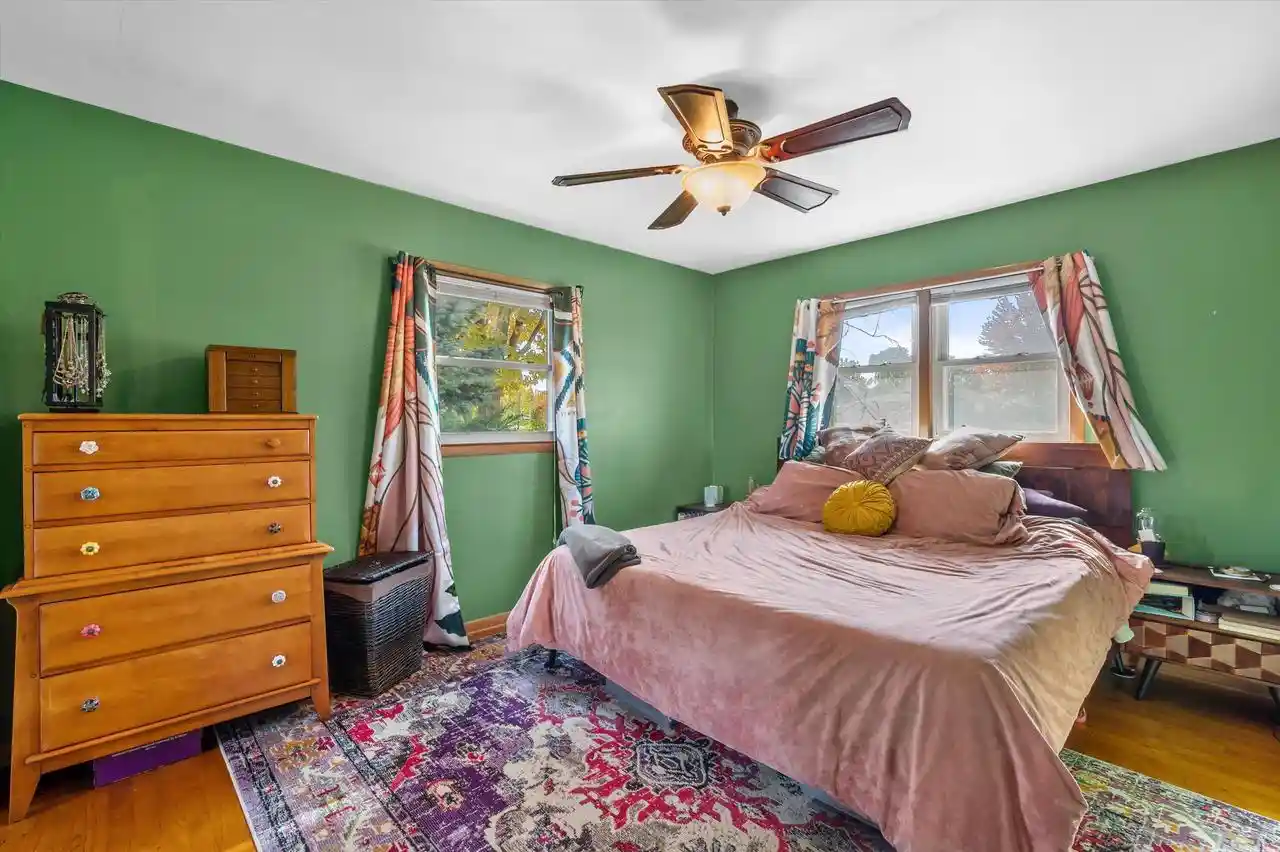 Photo 4 of Single family home for sale at 9810 W Lisbon Ave, Milwaukee, WI 53222 | MLS# 1984915 | Listing updated on 2026-10-25