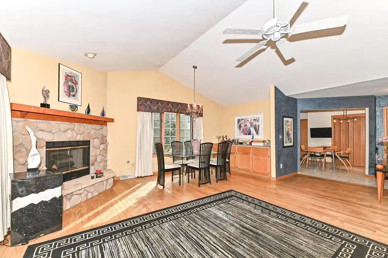 Photo 1 of Condo for sale at 1426 Greenbrier Ln, Mequon, WI 53092 | MLS# 1984916 | Listing updated on 2026-10-28