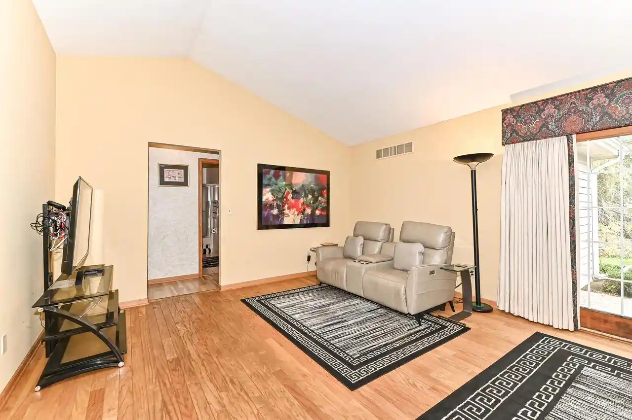 Photo 2 of Condo for sale at 1426 Greenbrier Ln, Mequon, WI 53092 | MLS# 1984916 | Listing updated on 2026-10-28