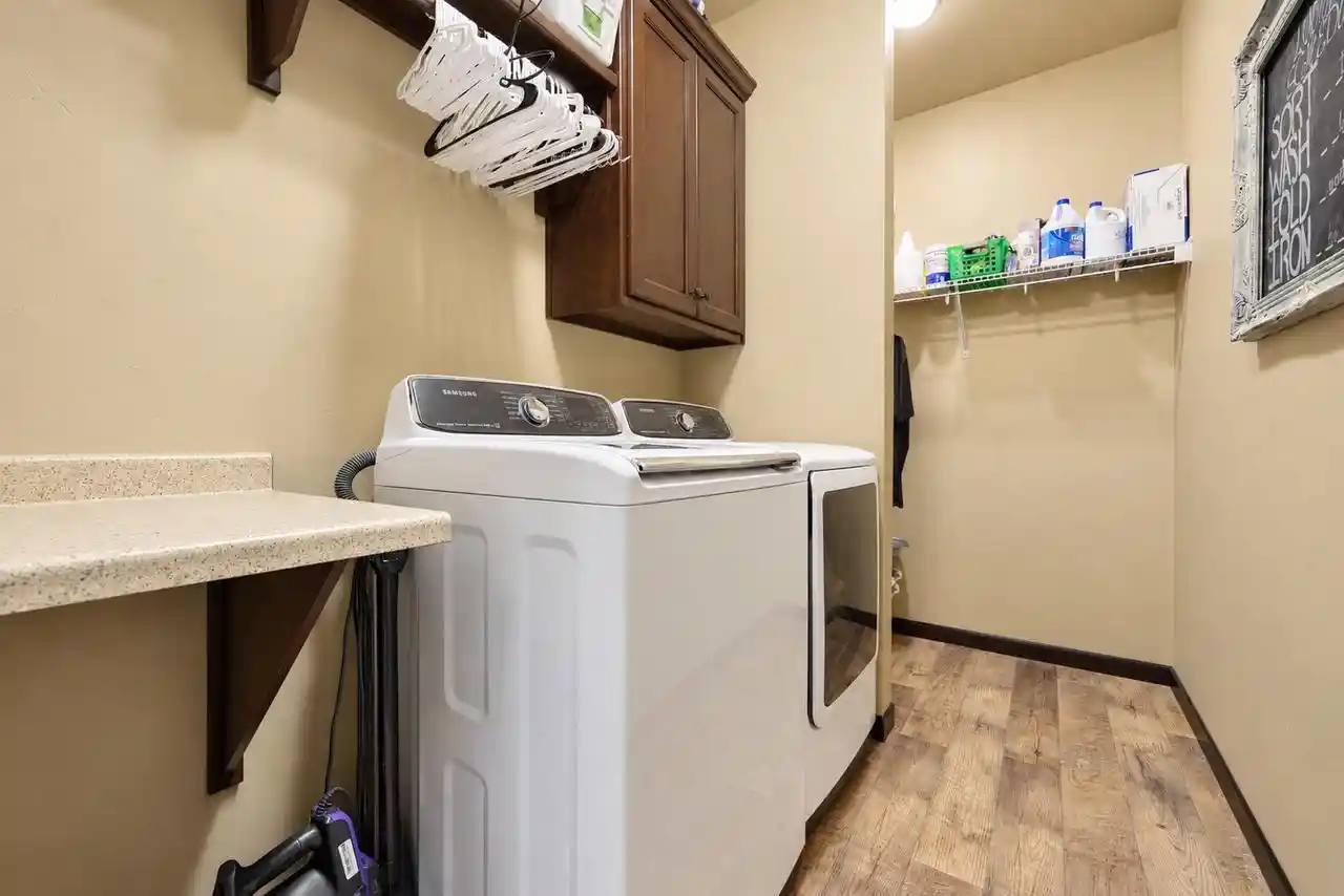 Photo 4 of Single family home for sale at 529 Pebblestone Cir, Oneida, WI 54155 | MLS# 50334381 | Listing updated on 2026-10-20