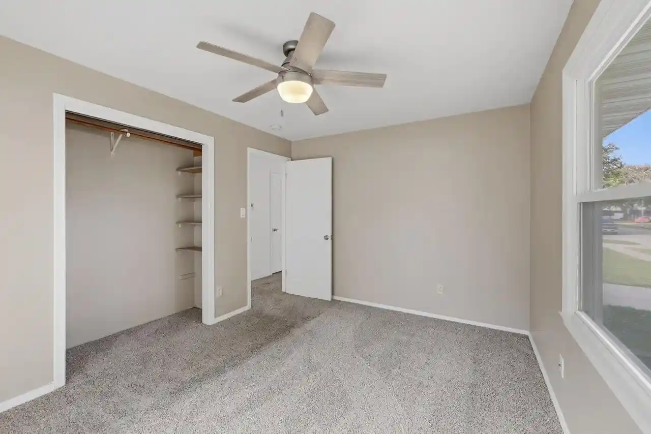 Photo 1 of Single family home for sale at 1137 W Bell Ave, Appleton, WI 54914 | MLS# 50334378 | Listing updated on 2026-10-26
