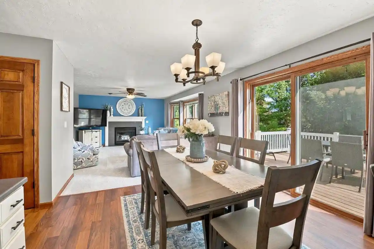 Photo 4 of Single family home for sale at 1110 N Mycena Cir, Green Bay, WI 54313 | MLS# 50334385 | Listing updated on 2026-10-21