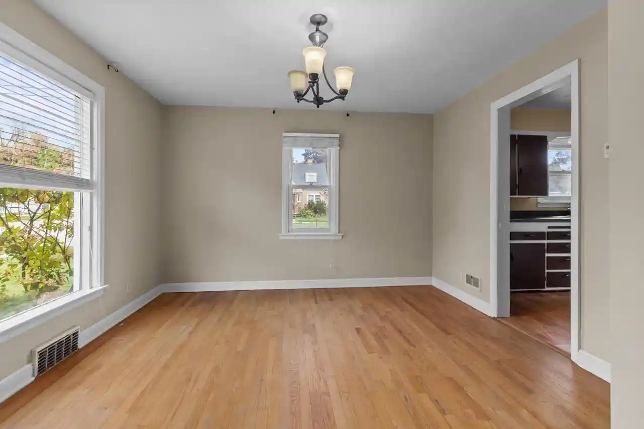 Photo 3 of Single family home for sale at 204 E Glendale Ave, Appleton, WI 54911 | MLS# 50334390 | Listing updated on 2026-10-22