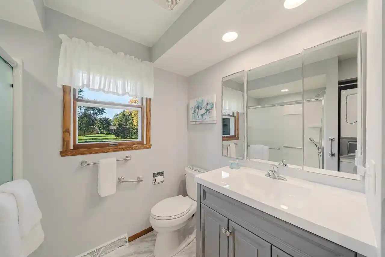 Photo 4 of Single family home for sale at 1413 W Edmund Dr, Appleton, WI 54914 | MLS# 50334350 | Listing updated on 2026-10-19