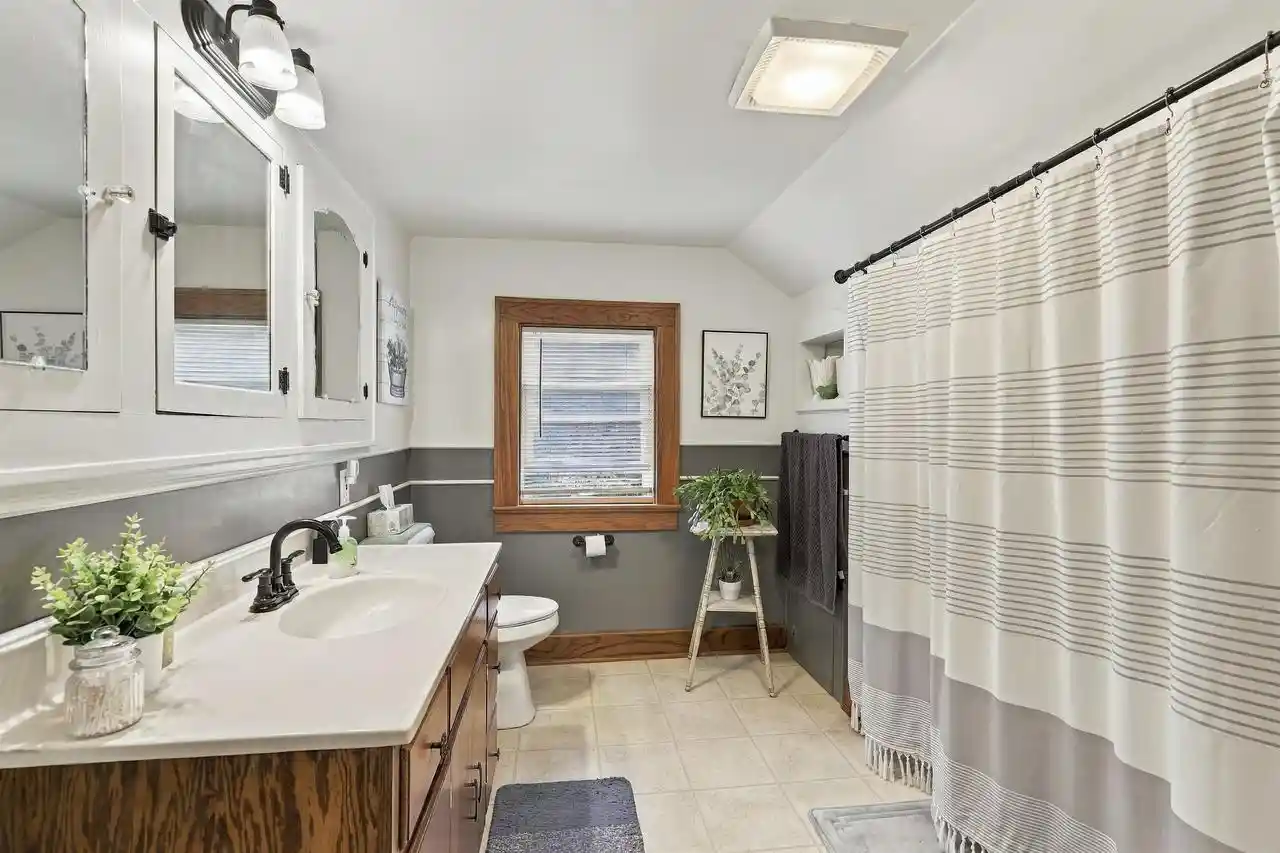 Photo 3 of Single family home for sale at 1826 N Alvin St, Appleton, WI 54911 | MLS# 50334393 | Listing updated on 2026-10-28