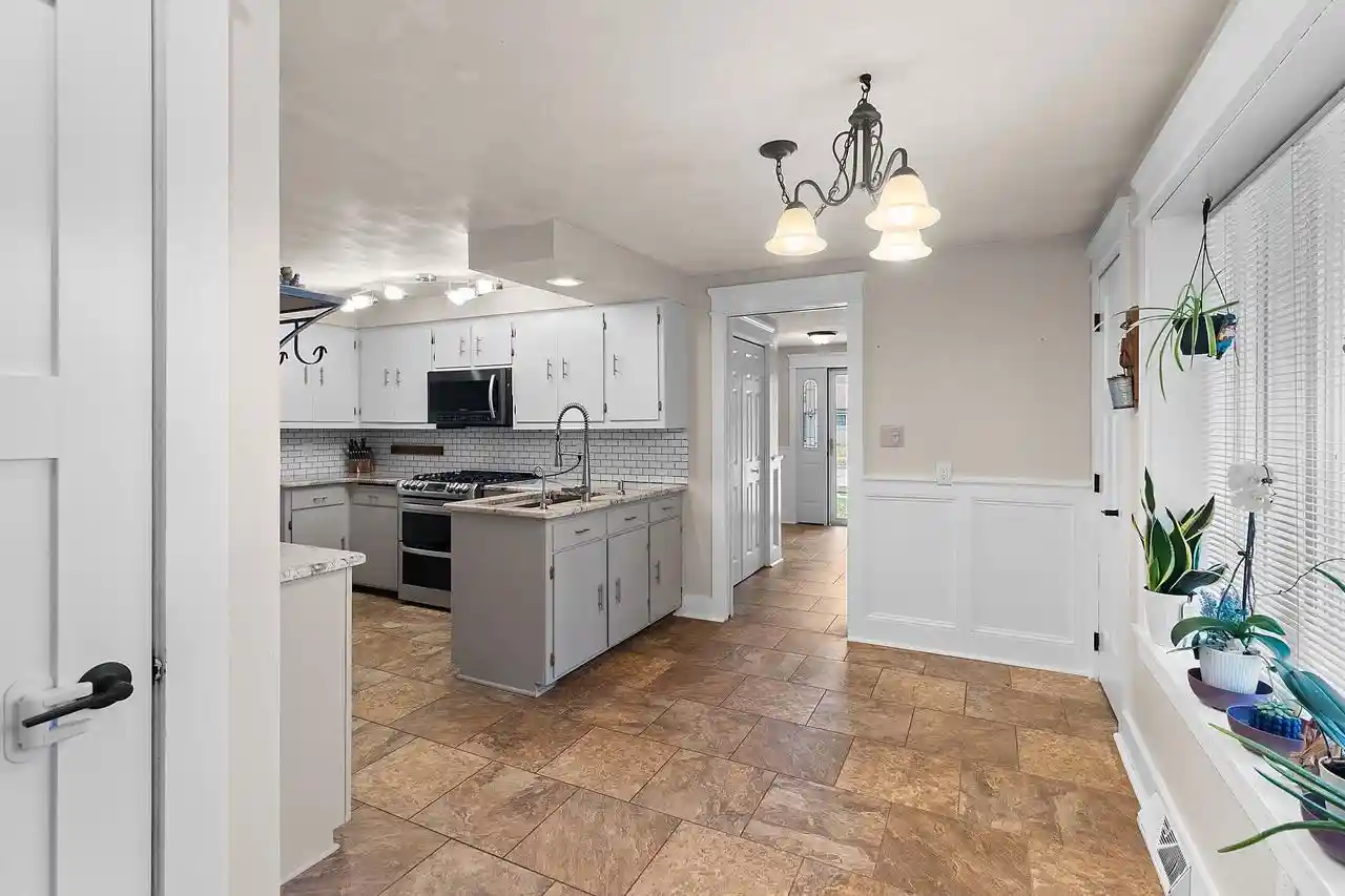 Photo 4 of Single family home for sale at 2223 N Outagamie St, Appleton, WI 54914 | MLS# 50334400 | Listing updated on 2026-10-26