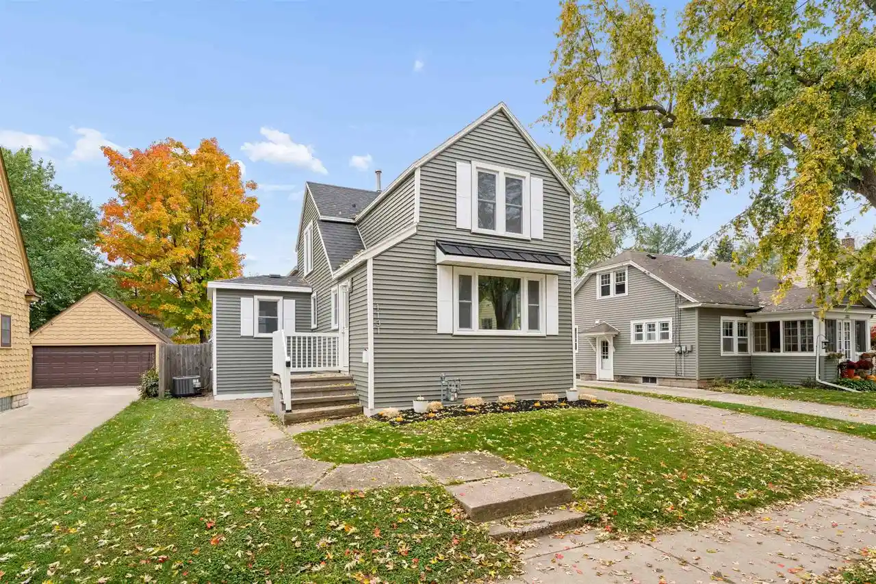 Photo 1 of Single family home for sale at 1131 W Winnebago St, Appleton, WI 54914 | MLS# 50334420 | Listing updated on 2026-10-26
