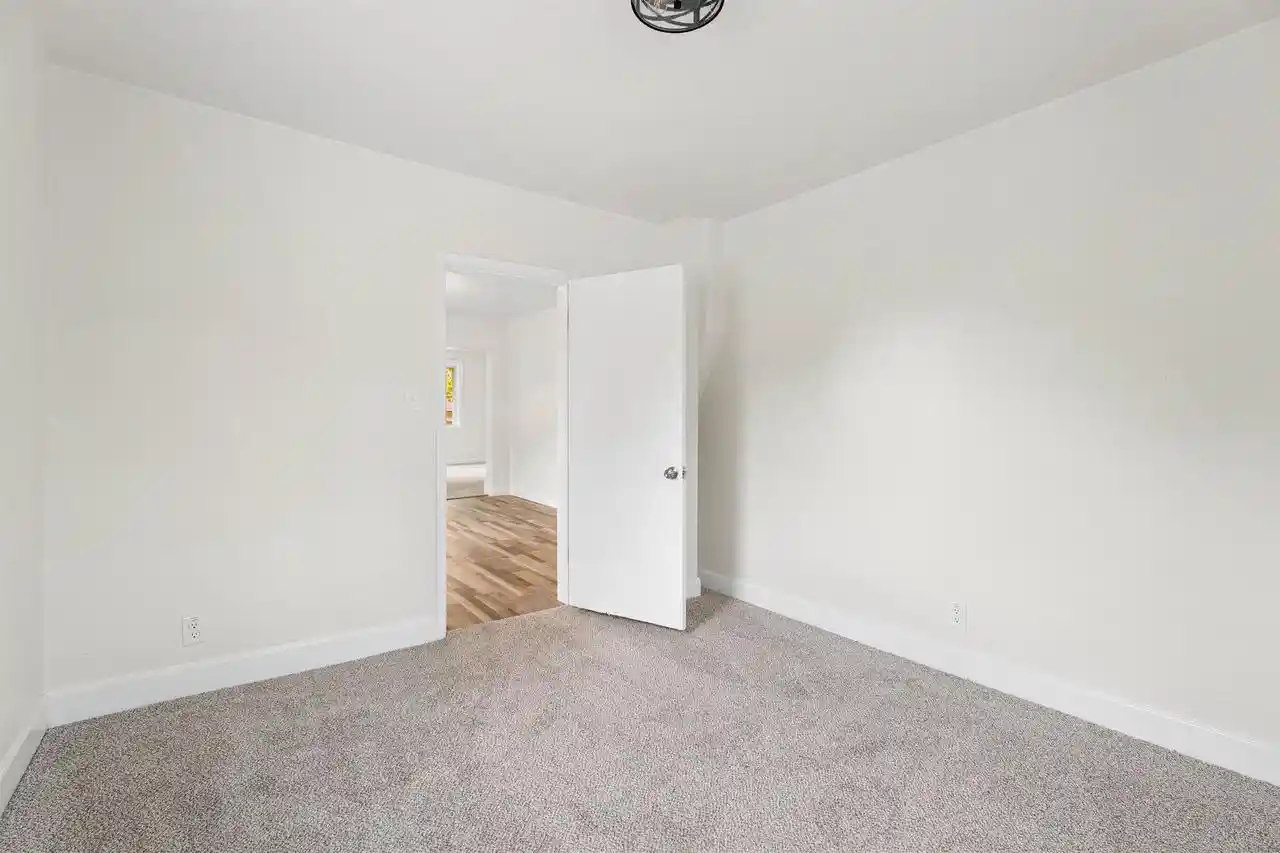 Photo 4 of Single family home for sale at 1131 W Winnebago St, Appleton, WI 54914 | MLS# 50334420 | Listing updated on 2026-10-26