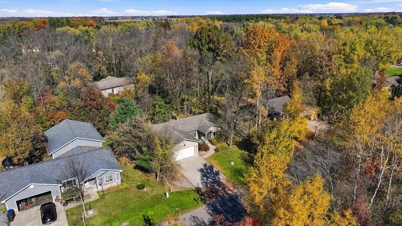 Photo 2 of Single family home for sale at 704 W Roberts St, Spencer, WI 54479 | MLS# 22605162 | Listing updated on 2026-10-16