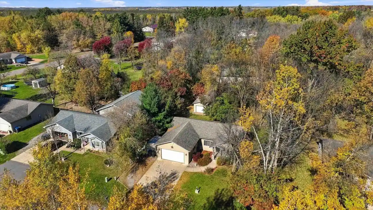 Photo 3 of Single family home for sale at 704 W Roberts St, Spencer, WI 54479 | MLS# 22605162 | Listing updated on 2026-10-16