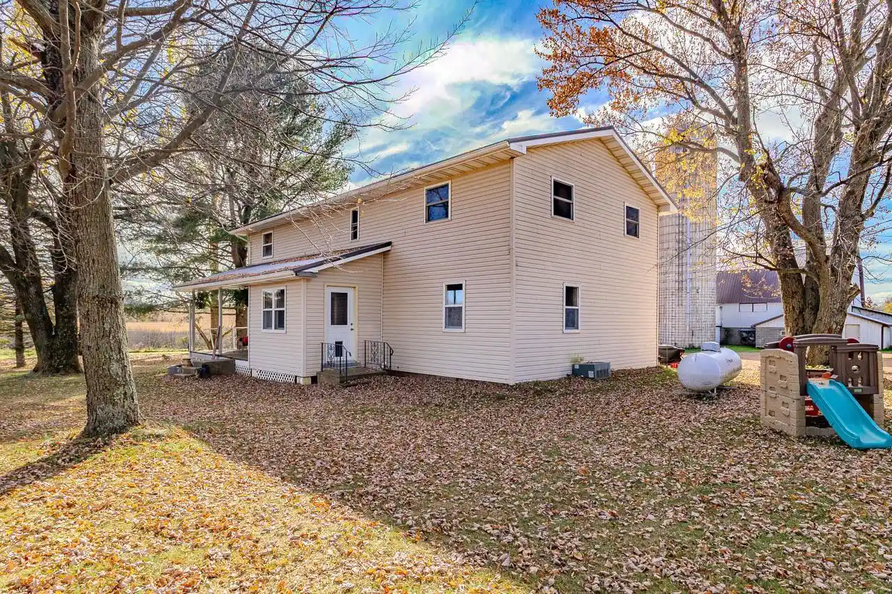 Photo 4 of Single family home for sale at 247182 Bungaloo Rd, Athens, WI 54411 | MLS# 22605165 | Listing updated on 2026-10-16