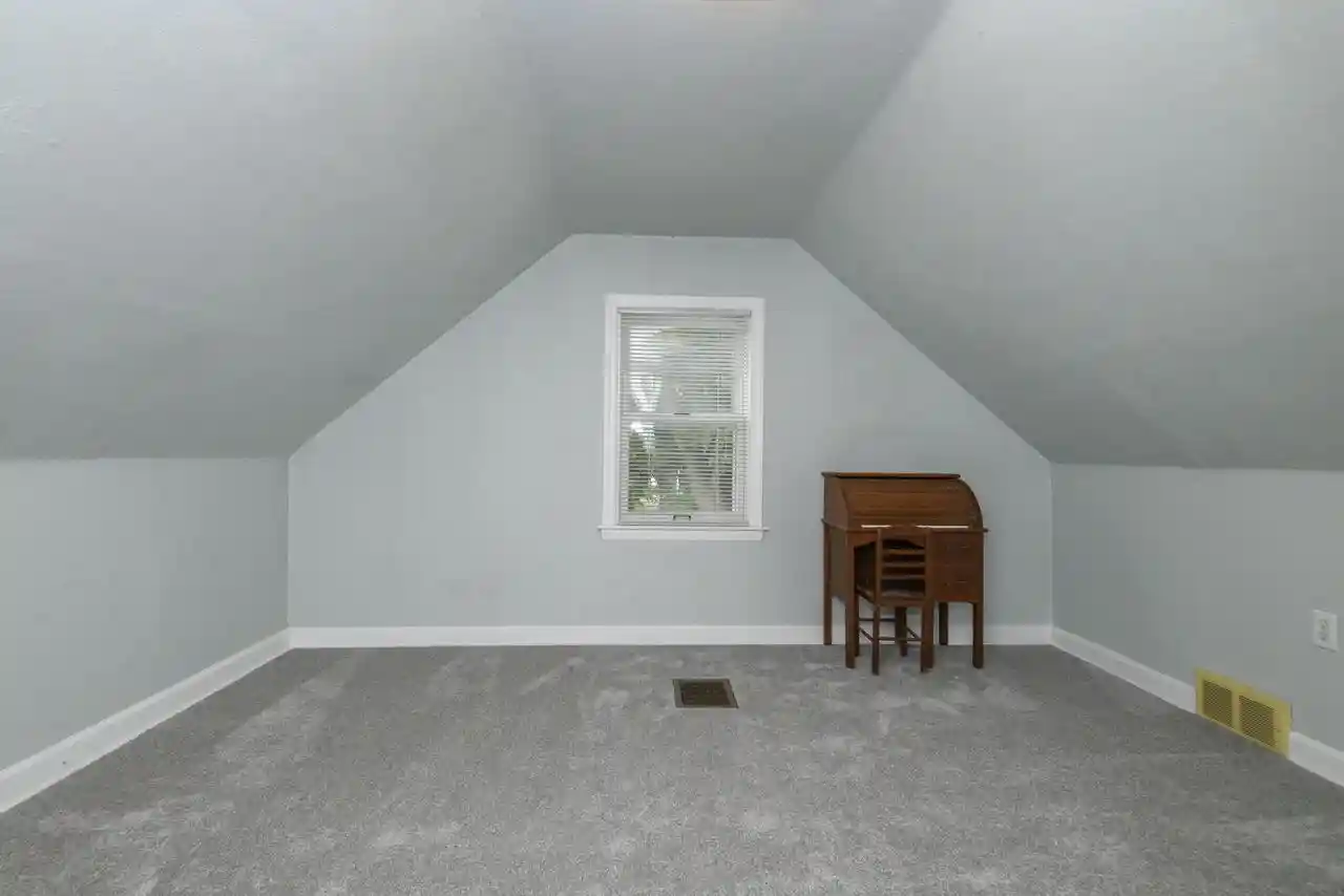 Photo 3 of Single family home for sale at 3476 S Brust Ave, Milwaukee, WI 53207 | MLS# 1985002 | Listing updated on 2026-10-28