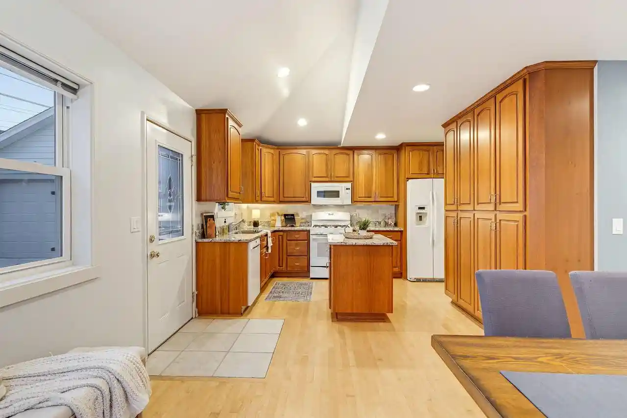 Photo 2 of Multi family home for sale at 4436 N Frederick Ave #4438, Shorewood, WI 53211 | MLS# 1985005 | Listing updated on 2026-10-24