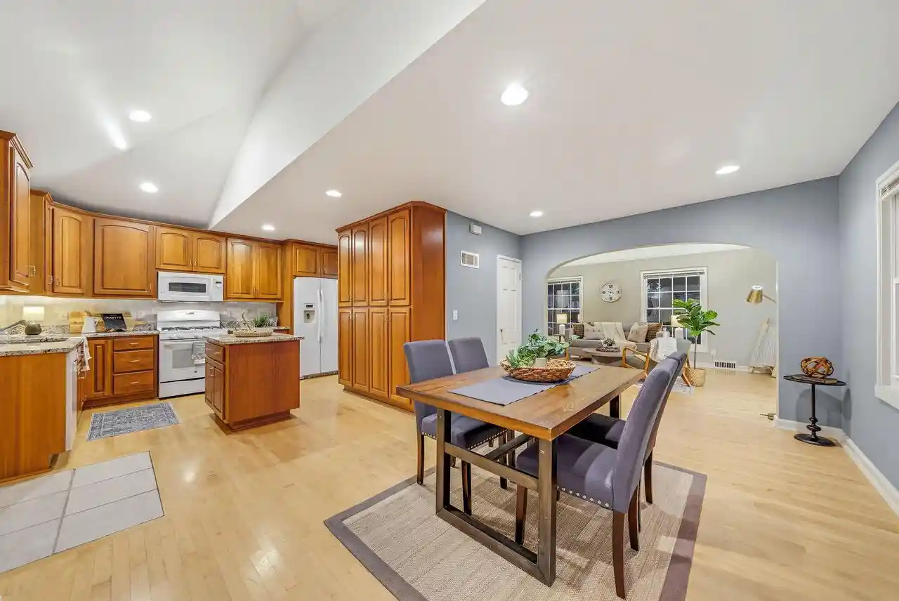 Photo 3 of Multi family home for sale at 4436 N Frederick Ave #4438, Shorewood, WI 53211 | MLS# 1985005 | Listing updated on 2026-10-24