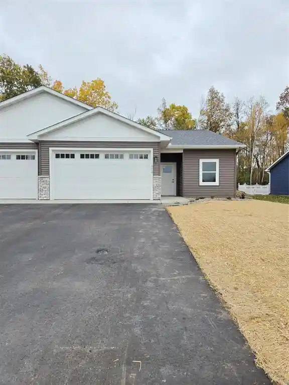 Single family home for sale at 404 Norske St, Woodville, WI 54028 | MLS# 1606023