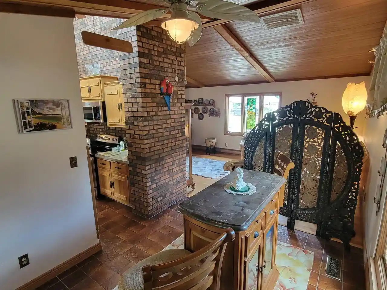 Photo 3 of Single family home for sale at 3165 S Manor Ct, New Berlin, WI 53151 | MLS# 1985024 | Listing updated on 2026-10-24