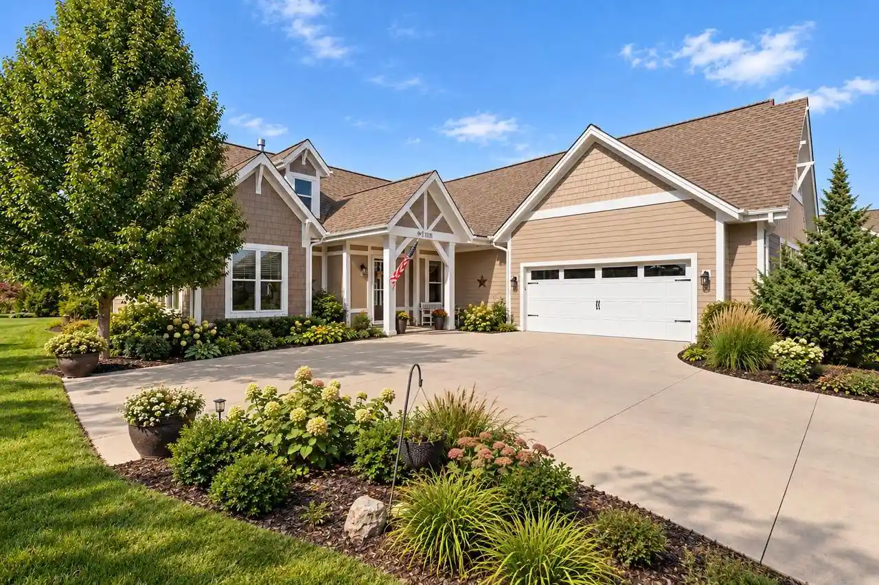 Single family home for sale at W59n1183 James Cir, Cedarburg, WI 53012 | MLS# 1985025