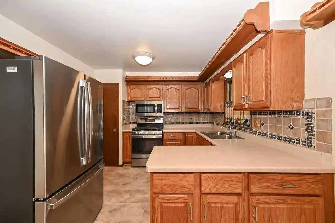 Photo 3 of Single family home for sale at 5435 S 6th Street, Milwaukee, WI 53221 | MLS# 1985032 | Listing updated on 2026-10-27