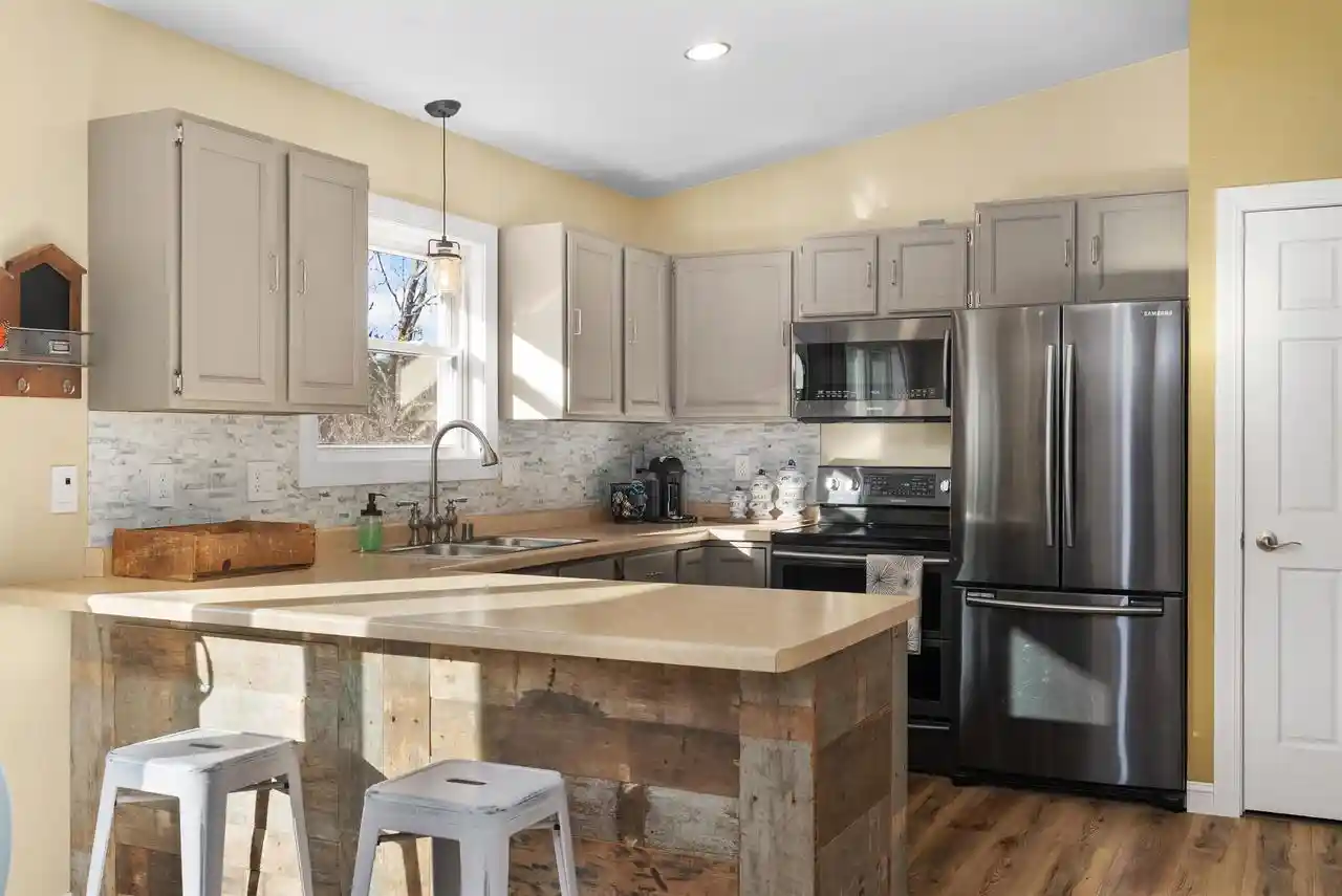 Photo 4 of Single family home for sale at W10663 Airport Rd, Lodi, WI 53555 | MLS# 2034767 | Listing updated on 2026-10-28
