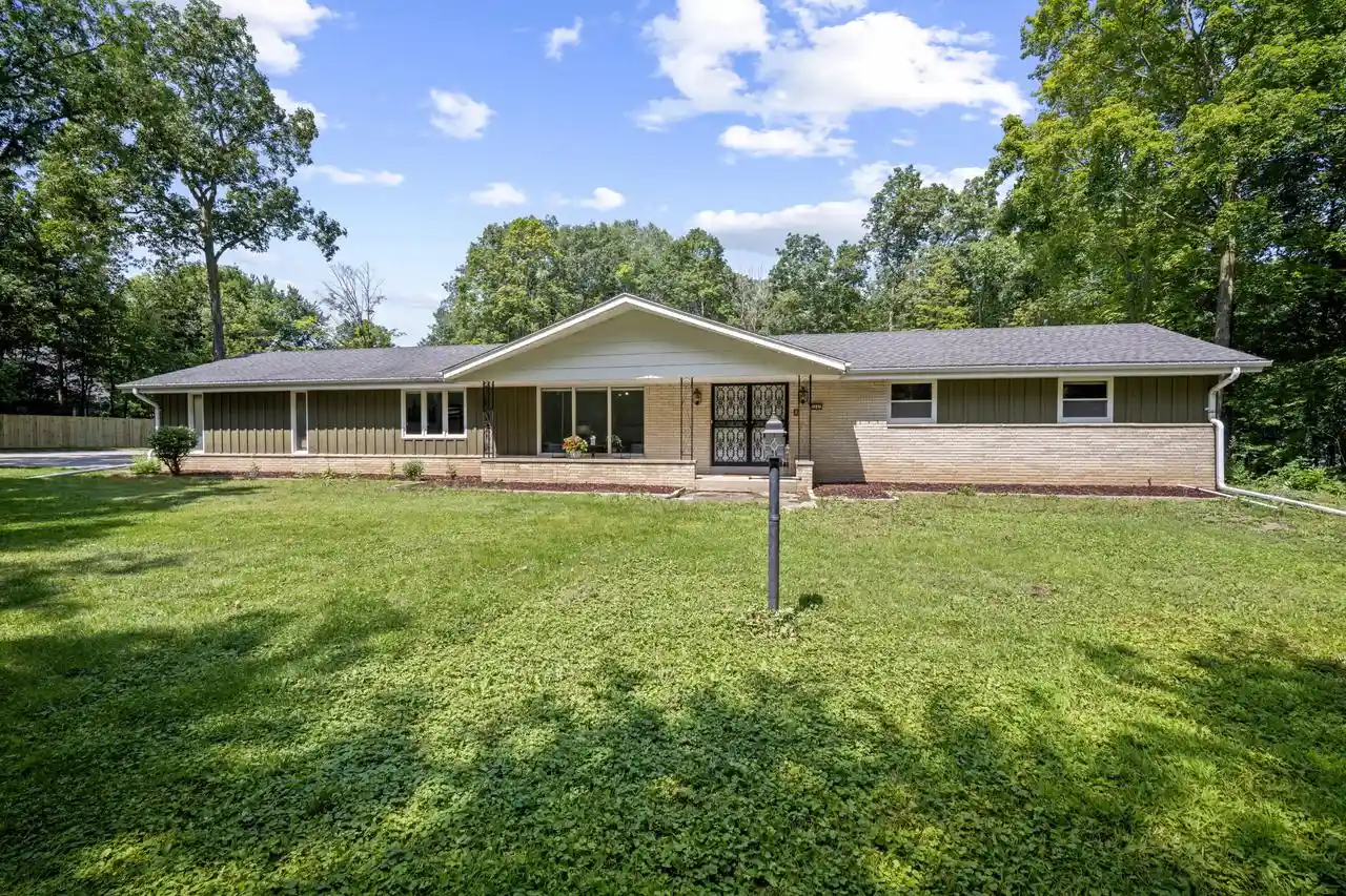 Single family home for sale at 8441 S 20th Street, Oak Creek, WI 53154 | MLS# 1985045
