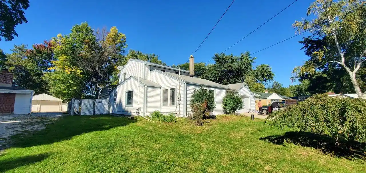 Single family home for sale at 11255 W Mayers Dr, Franklin, WI 53132 | MLS# 1985058