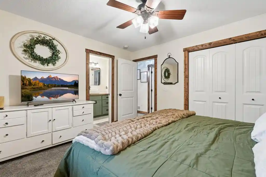 Photo 2 of Single family home for sale at 451 Roosevelt Dr, Dresser, WI 54009 | MLS# 1606011 | Listing updated on 2026-10-19