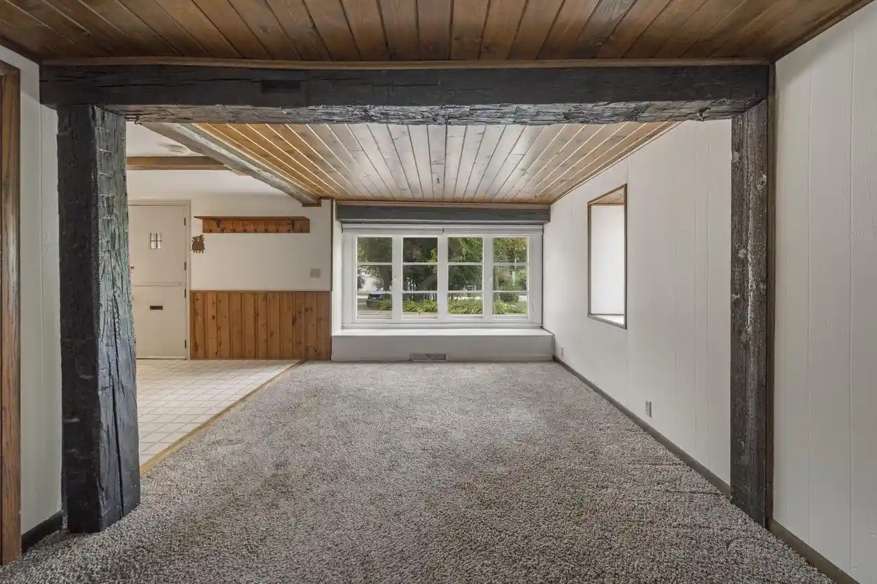 Photo 1 of Single family home for sale at 4307 W Grace Ave, Mequon, WI 53092 | MLS# 1985081 | Listing updated on 2026-10-29