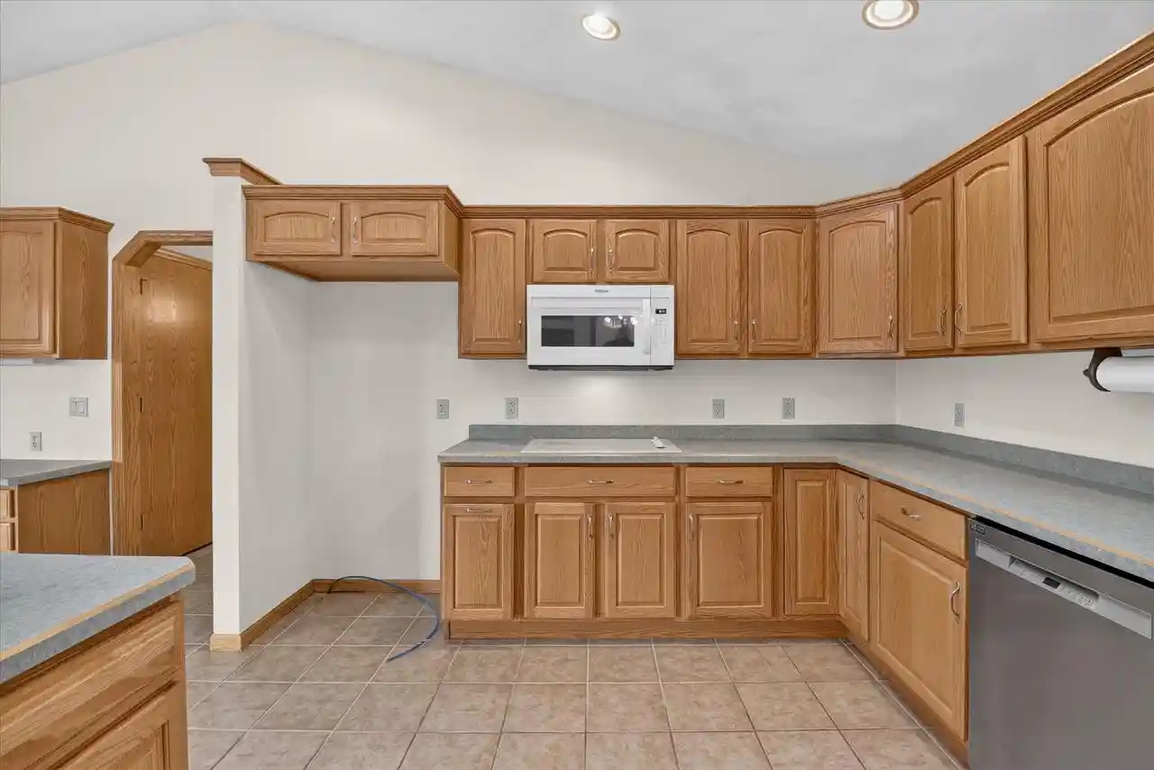 Photo 4 of Single family home for sale at 4122 Huntington Ave, Janesville, WI 53546 | MLS# 2034774 | Listing updated on 2026-10-29
