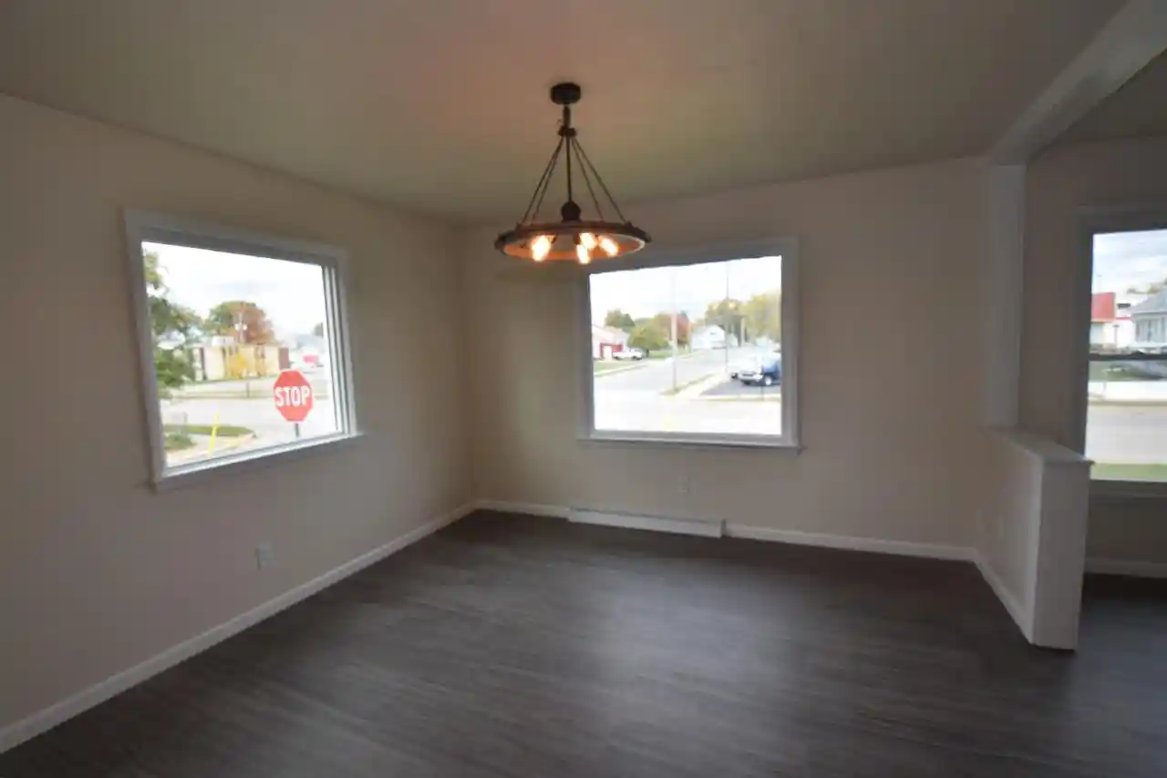 Photo 4 of Single family home for sale at 67 W Russell St, Marinette, WI 54143 | MLS# 50334437 | Listing updated on 2026-10-28