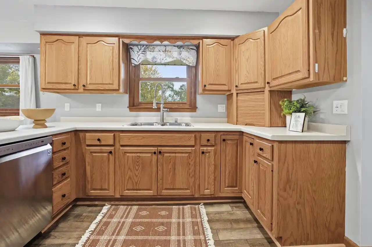 Photo 4 of Single family home for sale at S57w25392 Lois Ln, Waukesha, WI 53189 | MLS# 1985086 | Listing updated on 2026-10-23