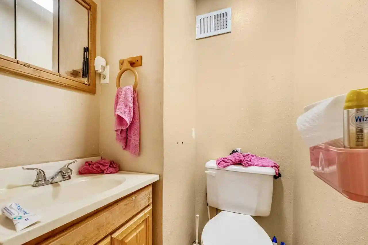 Photo 1 of Single family home for sale at 3767 S Pennsylvania Ave, Saint Francis, WI 53235 | MLS# 1985090 | Listing updated on 2026-10-16
