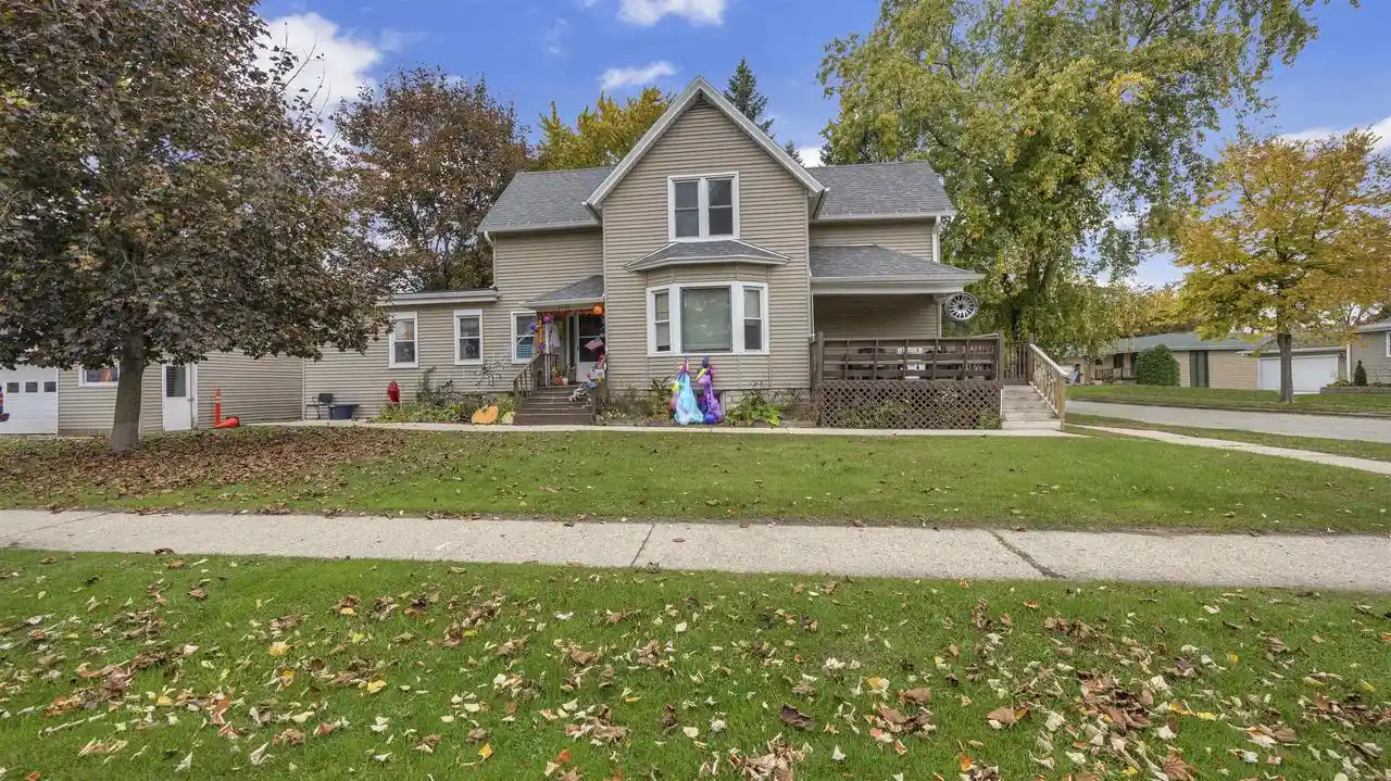 Photo 1 of Multi family home for sale at 534 Vermont St, Fond Du Lac, WI 54937 | MLS# 50334465 | Listing updated on 2026-10-16