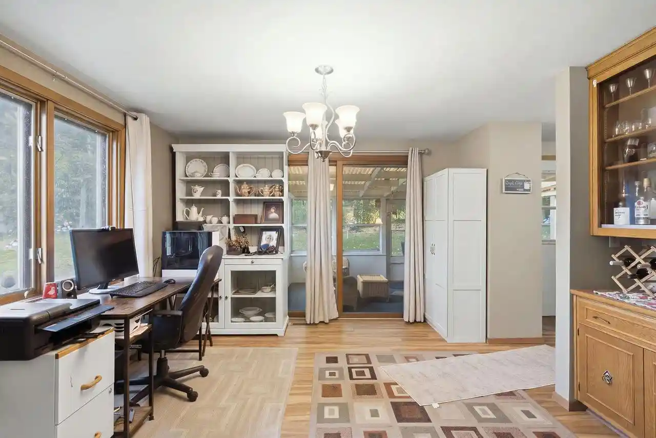 Photo 3 of Single family home for sale at 1815 Valorane Blvd, Green Bay, WI 54304 | MLS# 50334441 | Listing updated on 2026-10-28