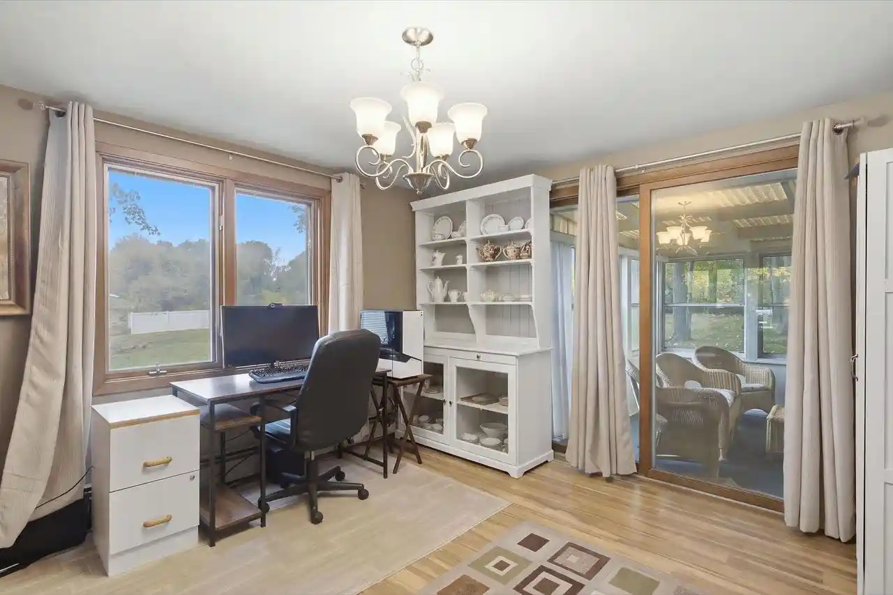 Photo 4 of Single family home for sale at 1815 Valorane Blvd, Green Bay, WI 54304 | MLS# 50334441 | Listing updated on 2026-10-28