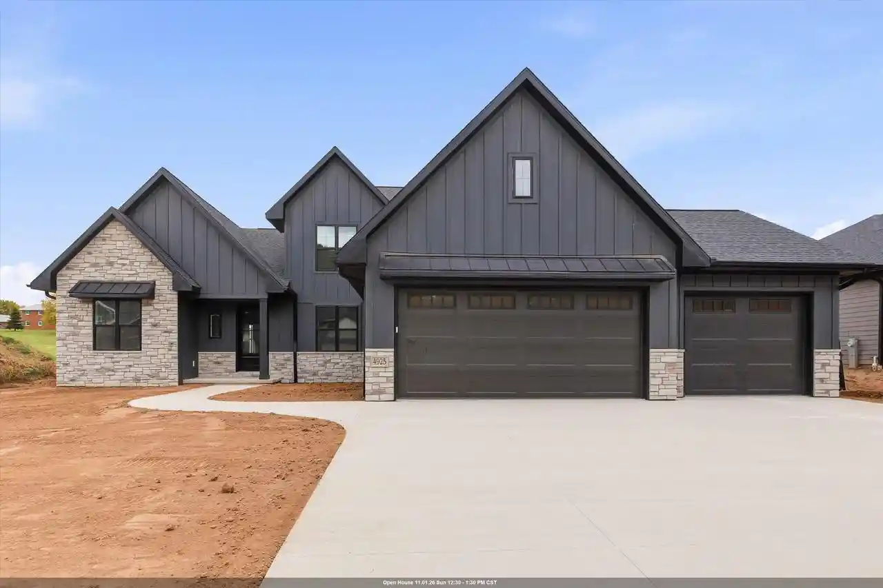 Photo 1 of Single family home for sale at 4925 Big Sky, De Pere, WI 54115 | MLS# 50334473 | Listing updated on 2026-10-29