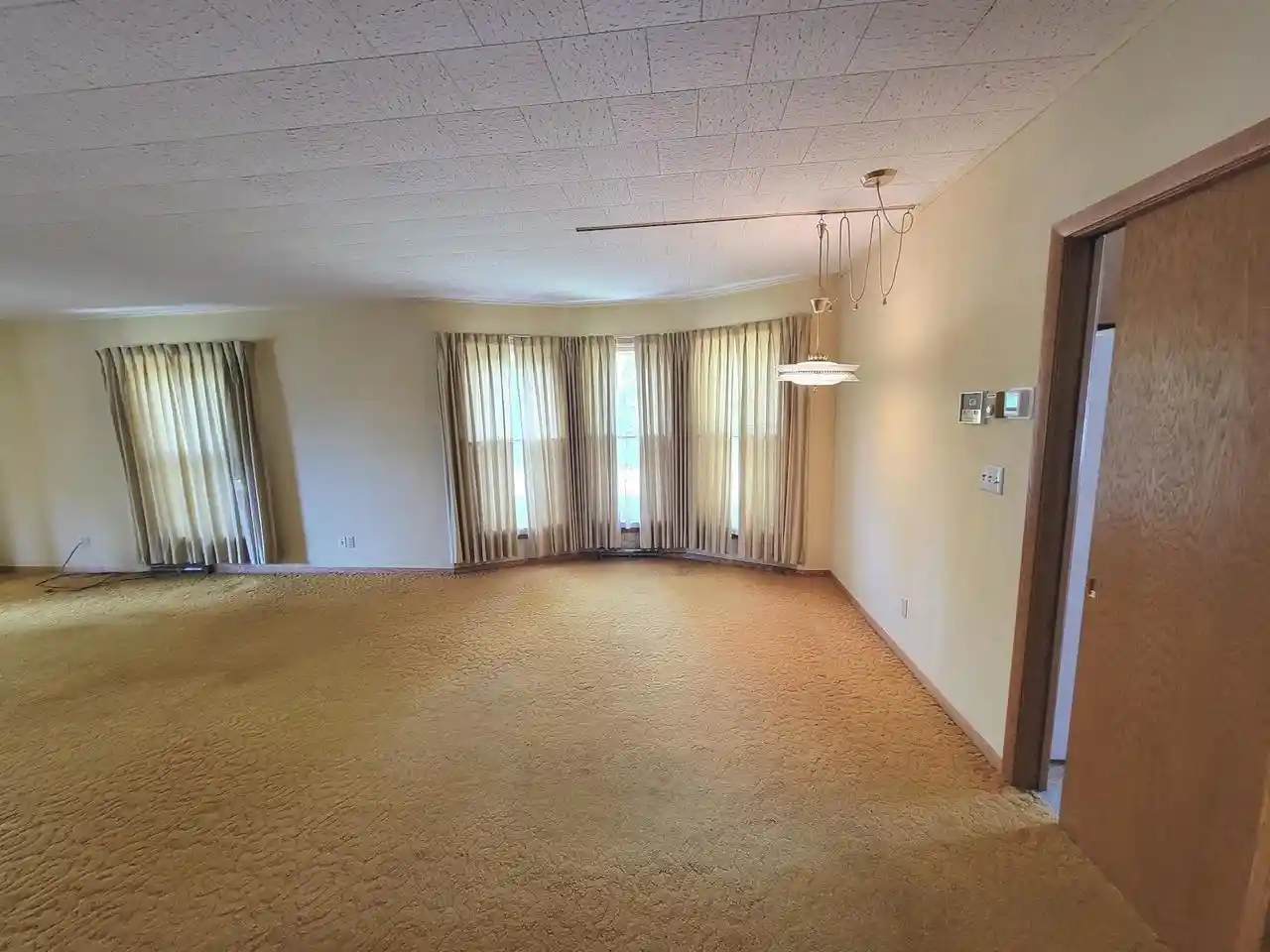 Photo 3 of Single family home for sale at 227 W Tweedy St, Hustisford, WI 53034 | MLS# 50334472 | Listing updated on 2026-10-21