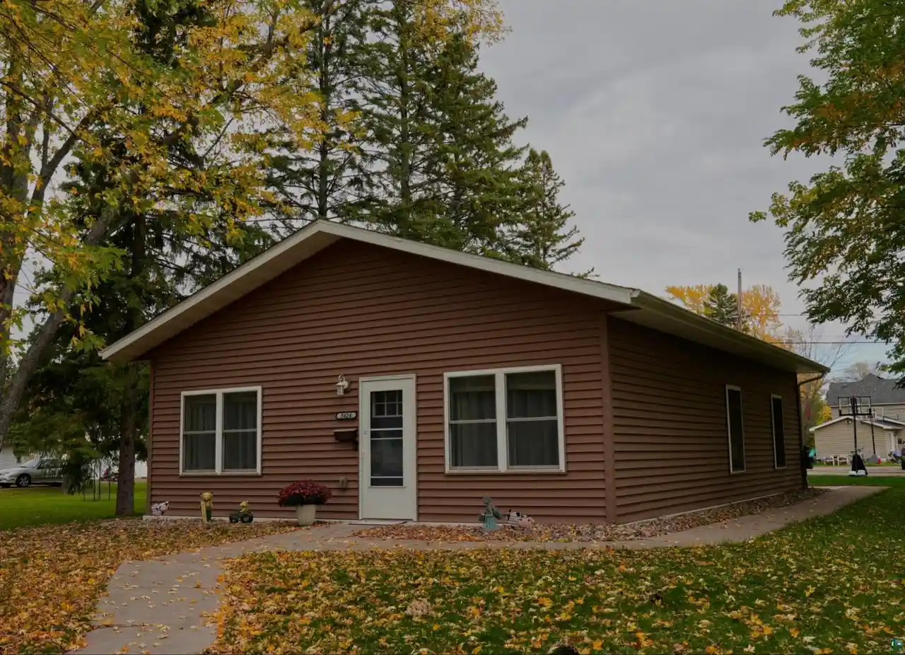 Photo 1 of Single family home for sale at 5424 John Ave, Superior, WI 54880 | MLS# 6128526 | Listing updated on 2026-10-19