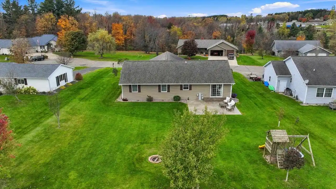 Photo 1 of Single family home for sale at 1008 Decker St, Athens, WI 54411 | MLS# 22605178 | Listing updated on 2026-10-29