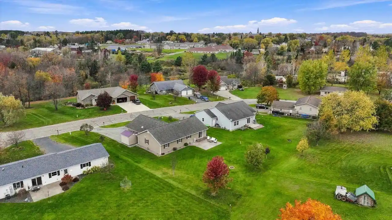Photo 2 of Single family home for sale at 1008 Decker St, Athens, WI 54411 | MLS# 22605178 | Listing updated on 2026-10-29