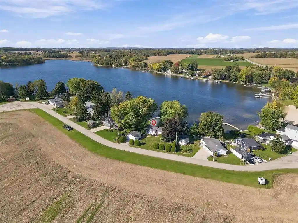 Photo 2 of Single family home for sale at W943 S Shore Ln, Saint Cloud, WI 53079 | MLS# 1985141 | Listing updated on 2026-10-19
