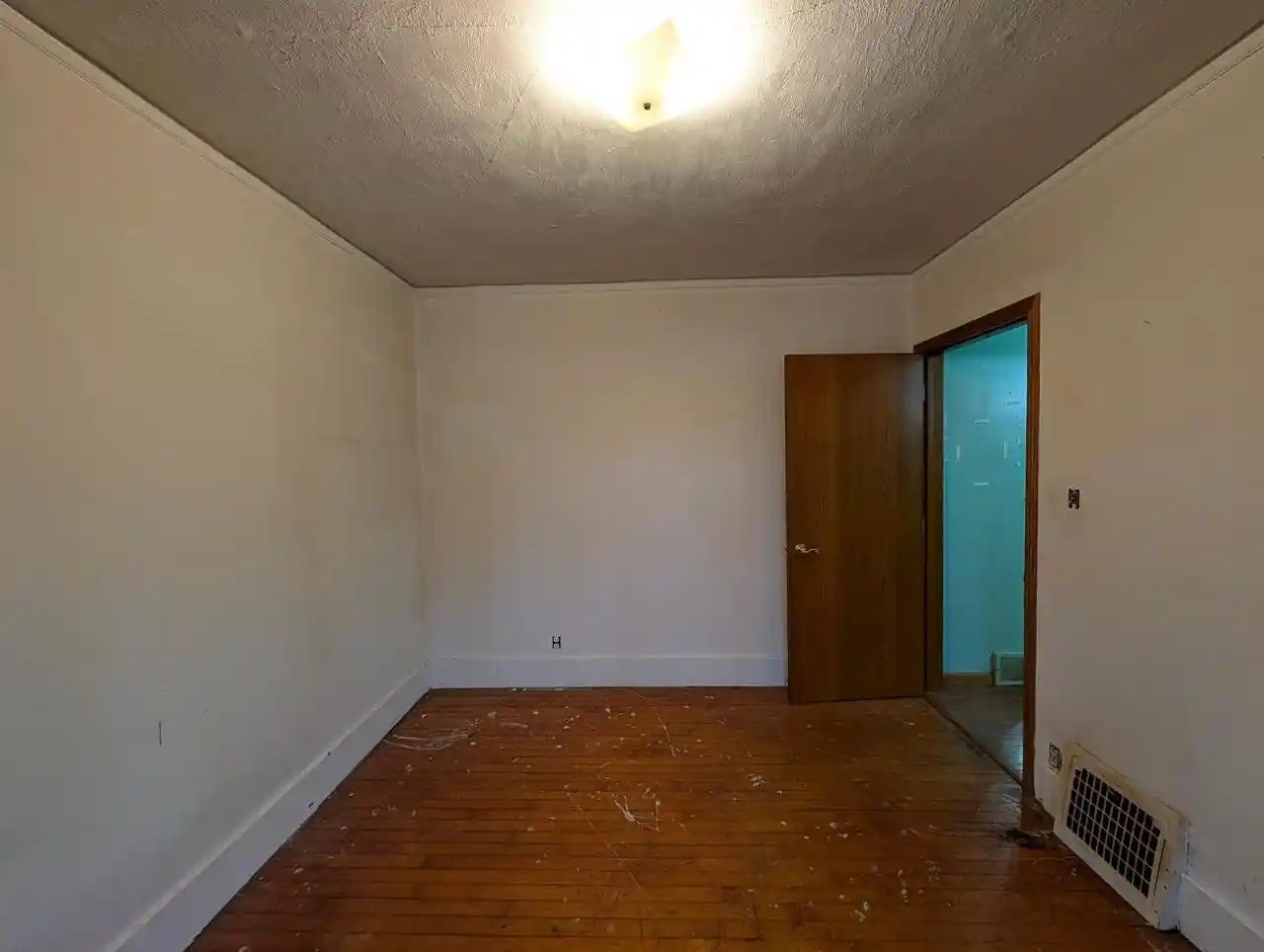 Photo 3 of Single family home for sale at 2902 Forest Ave, Two Rivers, WI 54241 | MLS# 1985158 | Listing updated on 2026-10-16