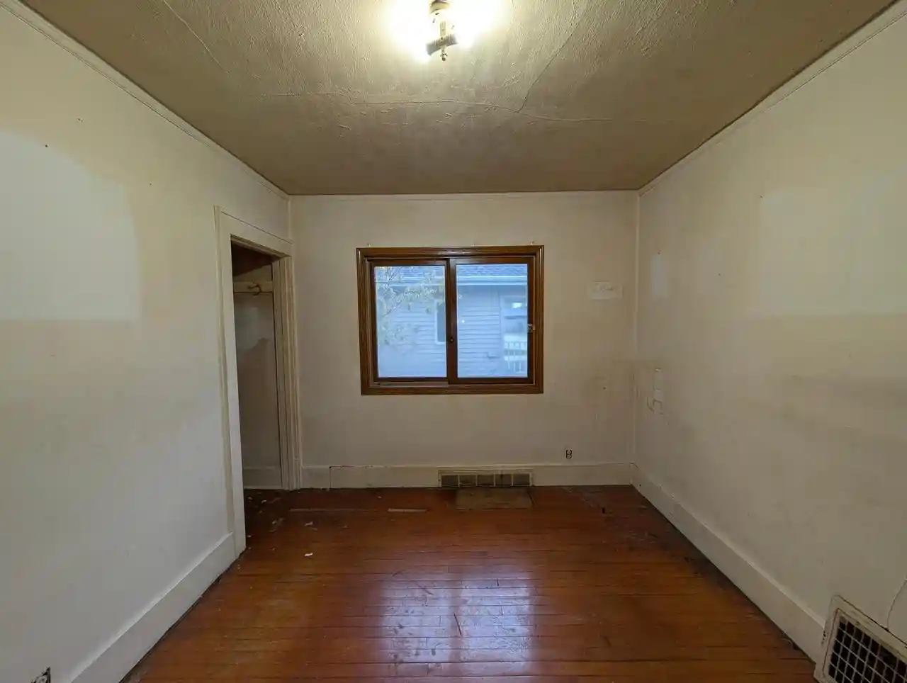 Photo 4 of Single family home for sale at 2902 Forest Ave, Two Rivers, WI 54241 | MLS# 1985158 | Listing updated on 2026-10-16