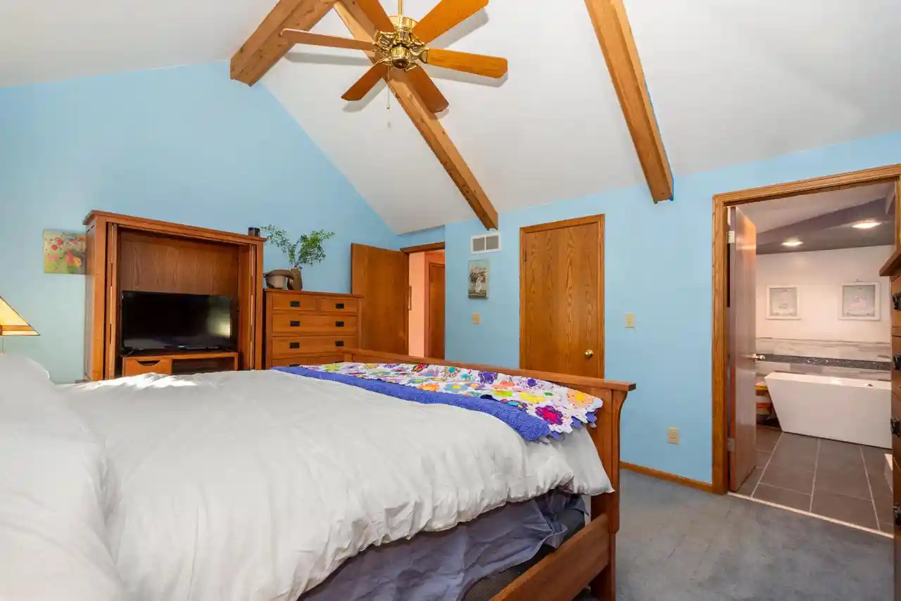 Photo 4 of Single family home for sale at 23701 W Overson Rd, Union Grove, WI 53182 | MLS# 1985169 | Listing updated on 2026-10-29