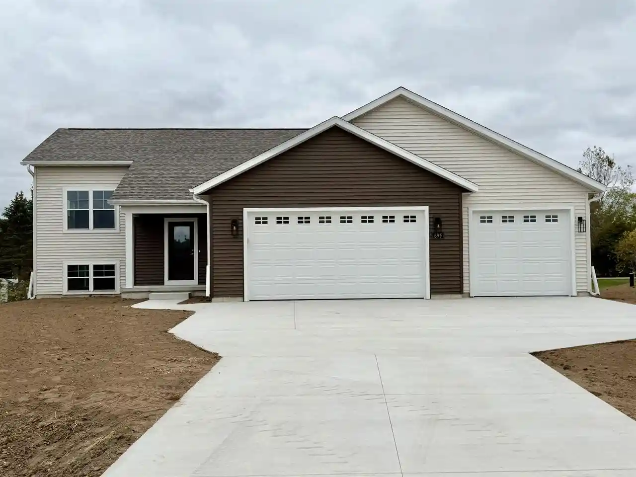 Photo 1 of Single family home for sale at 695 Oak St, Scandinavia, WI 54977 | MLS# 50334500 | Listing updated on 2026-10-16
