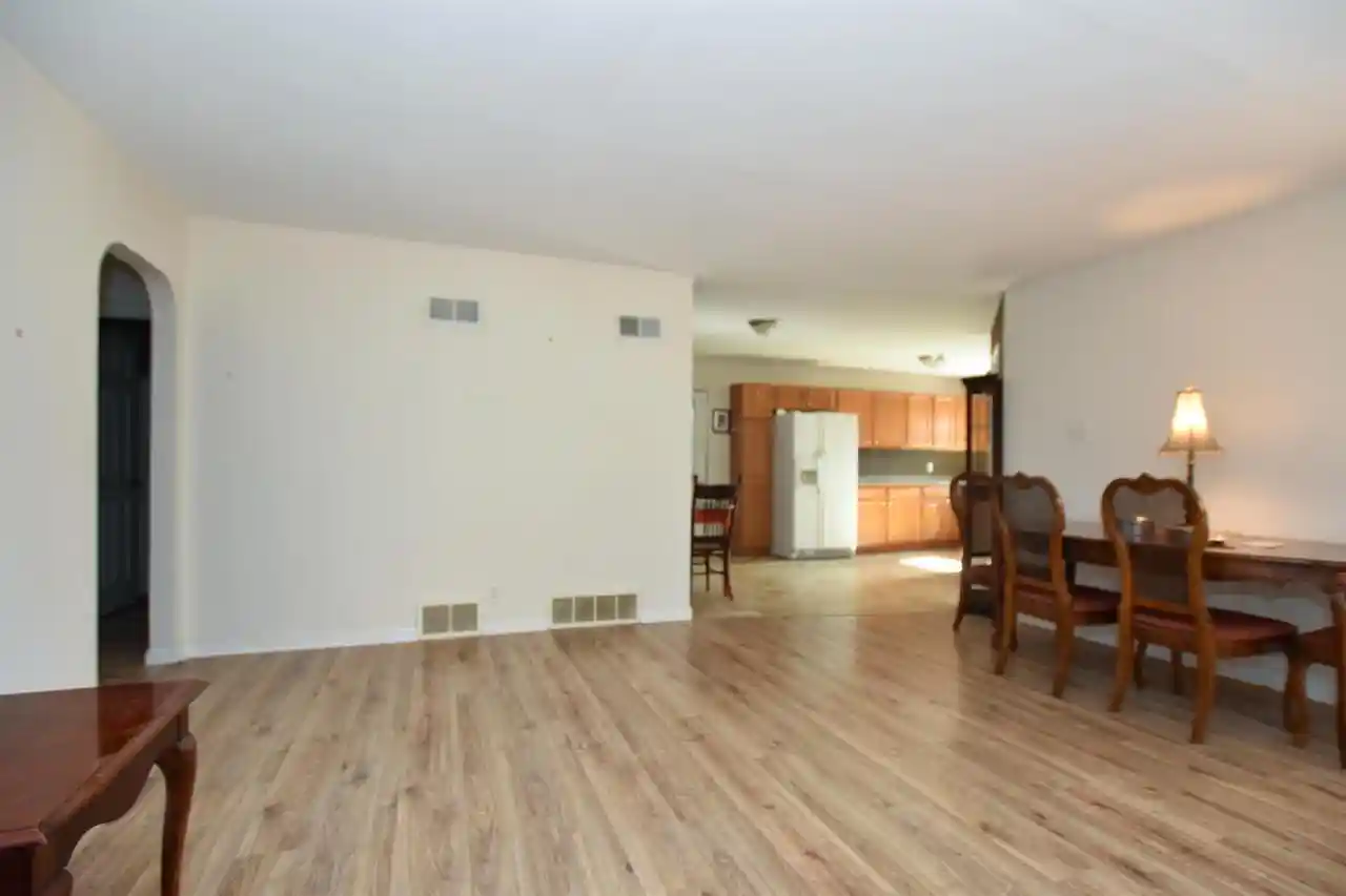 Photo 4 of Single family home for sale at 805 Carey Ave, Wild Rose, WI 54984 | MLS# 50334509 | Listing updated on 2026-10-19
