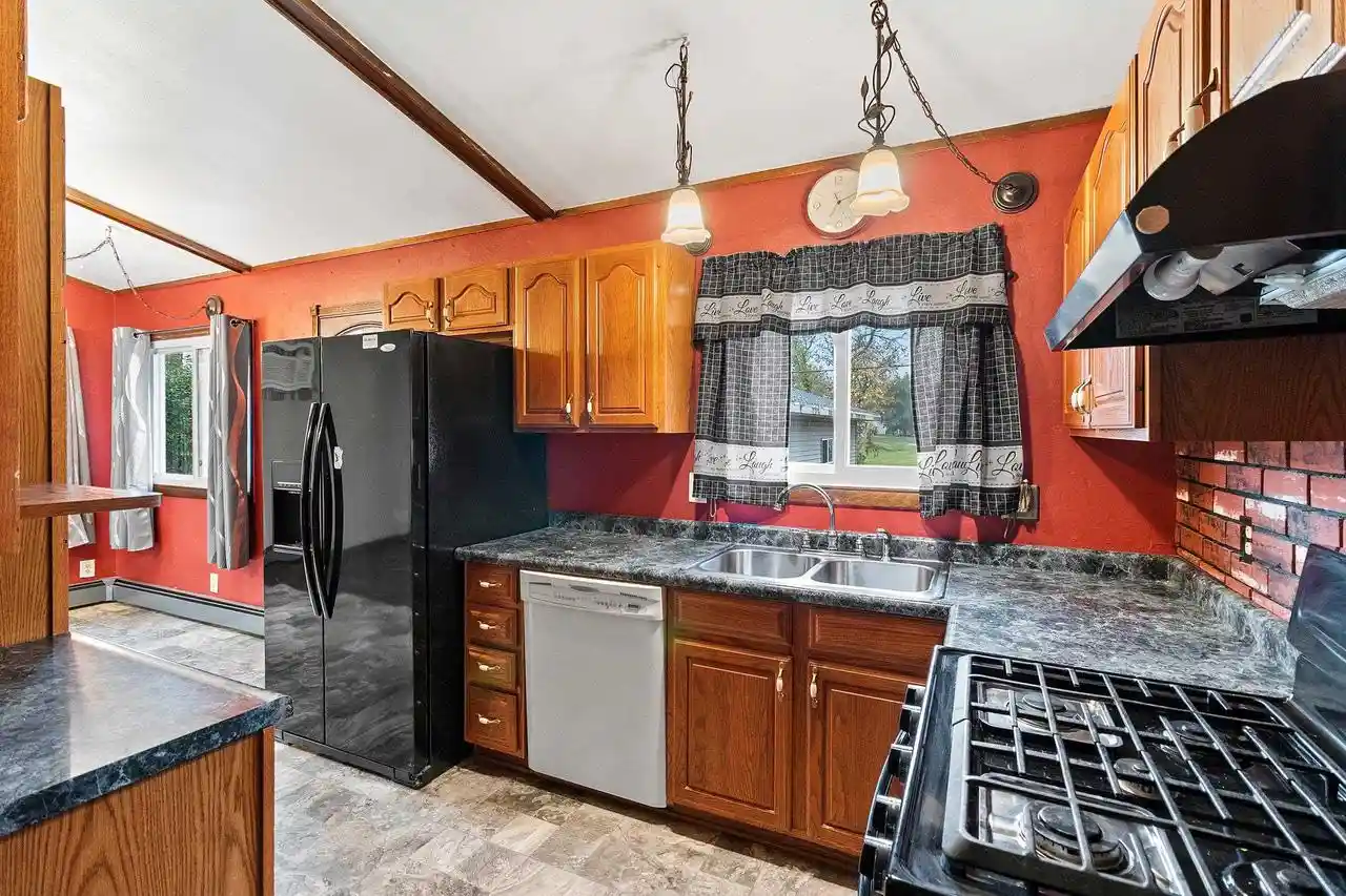 Photo 2 of Single family home for sale at 531 Mckinley Ave, Omro, WI 54963 | MLS# 50334510 | Listing updated on 2026-10-26