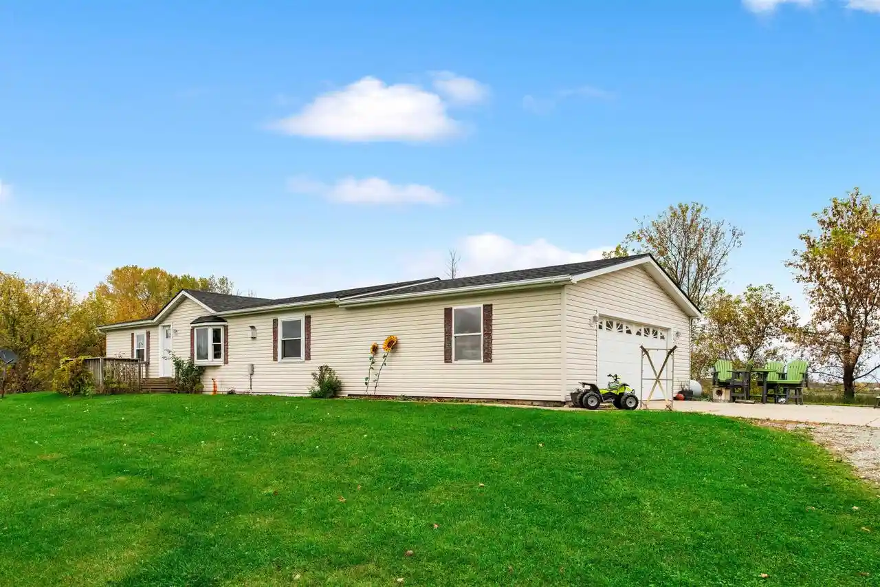 Single family home for sale at 2604 Delcore Rd, Oconto, WI 54153 | MLS# 50334512